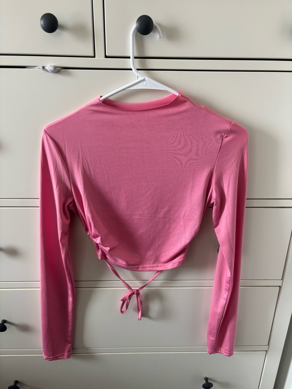 Women’s Pink Long-Sleeve Tie-Back Crop Top
